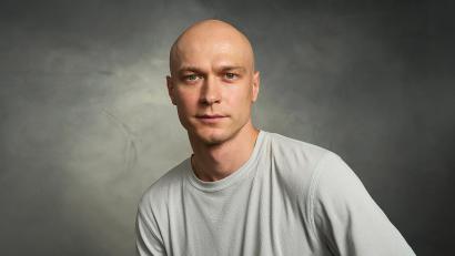 《人造》：聚焦OpenAI动荡的喜剧剧情片