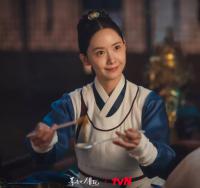 Netflix韩剧《暴君的厨师》：一场穿越时空的美食与爱情之旅