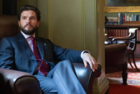 《投行风云》第四季定档1.11：Pierpoint伦敦办公室关闭后的生存游戏